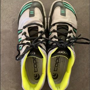 Topo Fli-lyte 2 running tennis shoe